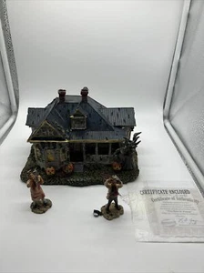 Hawthorne Village  The Hewitt House Horror Classic Texas Chainsaw Massacre Read - Picture 1 of 12