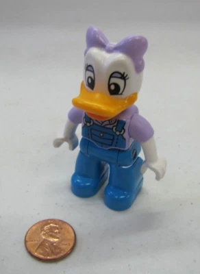 Novo! Macacão Lego Duplo Daisy Duck Animal boneco Disney em azul - Imagem 1 de 3