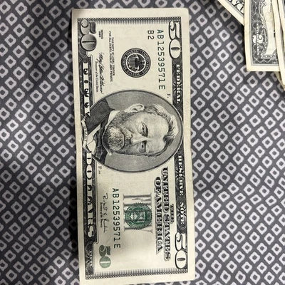 2 bills 1996 50 dollar bill Off Centered - Image 1 of 2