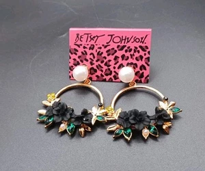 New Betsey Johnson Black Mourning Flower Pearl Rhinestone Dangle Earrings - Picture 1 of 3
