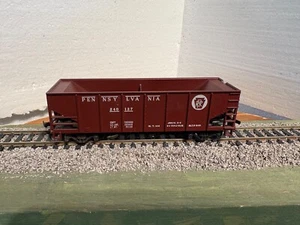 HO Scale 34’ Pennsylvania RR 2-Bay Open Hopper (25-019) - Bild 1 von 6