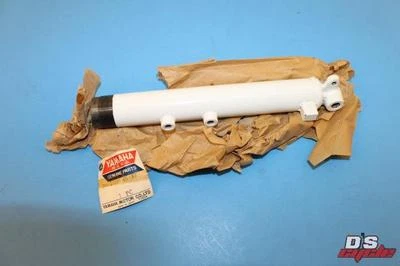 NOS YAMAHA 1967-1968 YL2 RH WHITE OUTER TUBE PART# 205-23136-40-81 - Image 1 of 4