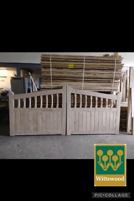 Oak Bespoke Driveway Gates - Pair - MADE TO ORDER AND SPECS DG6 - Image 1 of 4