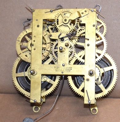 Antiguo movimiento de reloj de huelga de 8 días E. Ingraham para piezas Foto 1 de 3