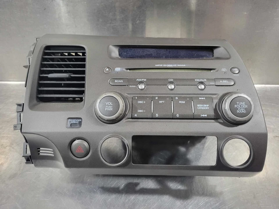 Receptor de radio Honda Civic 2006-2008 SDN sin navegación AM FM CD MP3 CONJUNTO OEM Foto 1 de 1