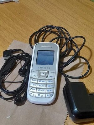 CELLULARE SAMSUNG MODELLO GT-E1200I - Immagine 1 di 4