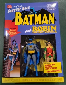 DC DIRECT SILVER AGE BATMAN UND ROBIN ACTIONFIGUREN SET - Bild 1 von 2