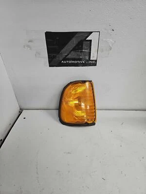 Lente intermitente conductor izquierdo Ford E150 E250 E350 03 E450 E550 2003-2007 OEM Foto 1 de 4