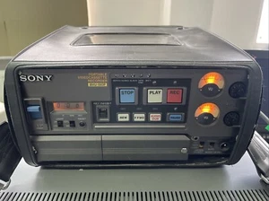 SONY BVU-150P Professional High-End UMATIC Videorecorder PAL - vom Händler - Picture 1 of 8