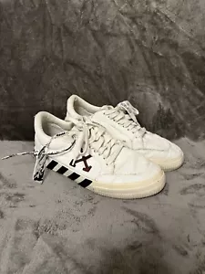 Off White Low Vulcanized UK Size 7.5 Trainers Designer White Black Inc Tag 2013 - Picture 1 of 11
