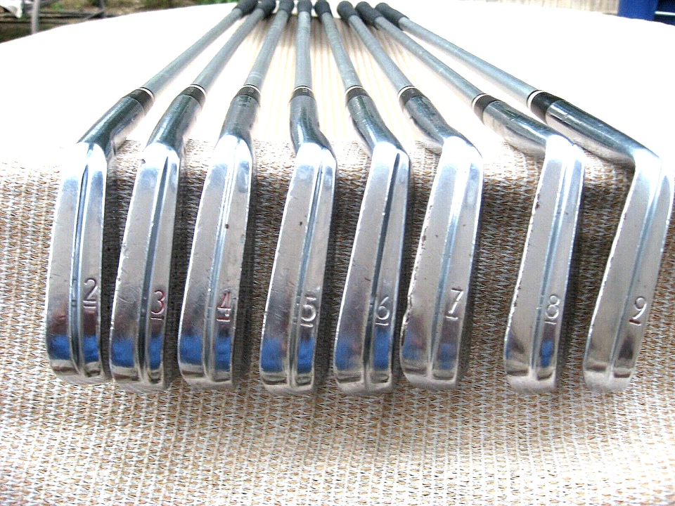 MacGregor MT Tourney TR2A 2-9irons/ Tourney Alum Shaft-37" 5 Iron /RH - Image 1 of 4