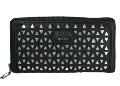 Cartera para mujer GUESS con cremallera alrededor negra y plateada patrón geométrico 7,5" Foto 1 de 4