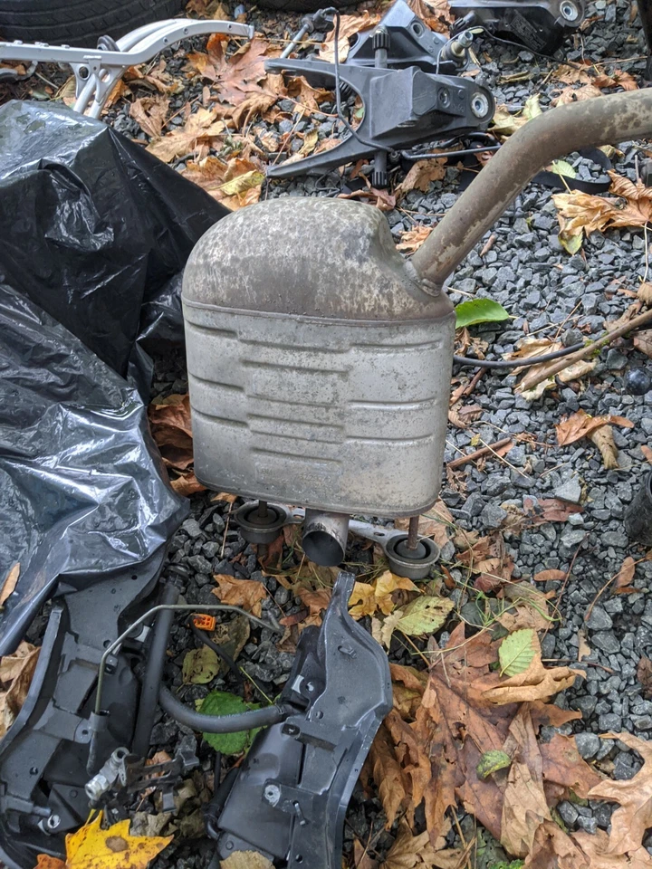 Saab 95 NG 2010-2011 仅 4 柱左 — 第 1/1 张图片