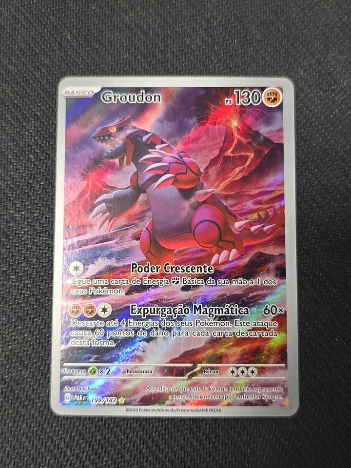Portuguese Pokémon TCG Sv04: Paradox Rift Groudon Holo Illustration Card 199/182 - Image 1 of 2