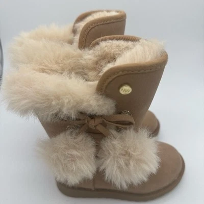 Niñas Pequeñas Talla 6 M Nine West Dora Botas de Invierno Marrón Imitación Gamuza Cuero Usadas en Excelente Condición Foto 1 de 4