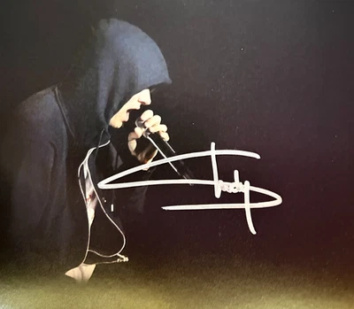 EMINEM Hand Signed (Slim Shady) 8x10" Color Photo Original Autograph with COA - Image 1 of 4