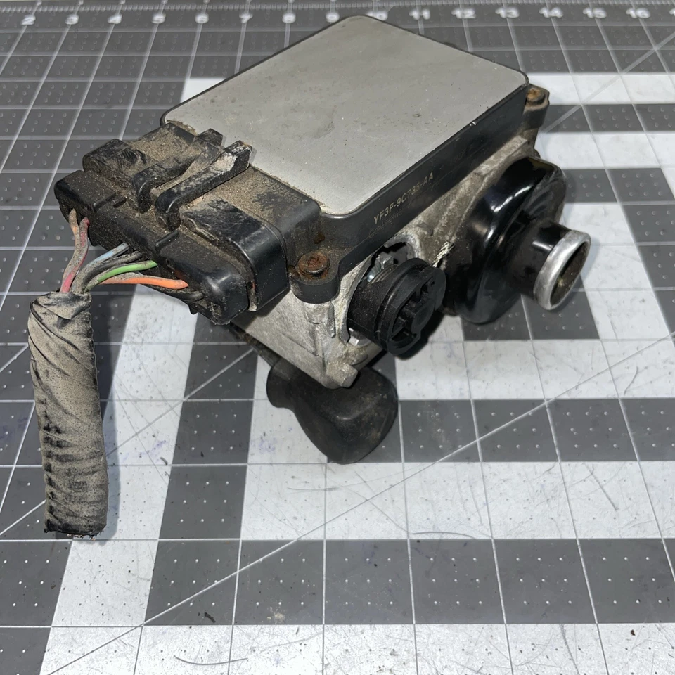 Lincoln Continental Cruise Control Servo Module YF3F-9C735-AA OEM - Image 1 of 4