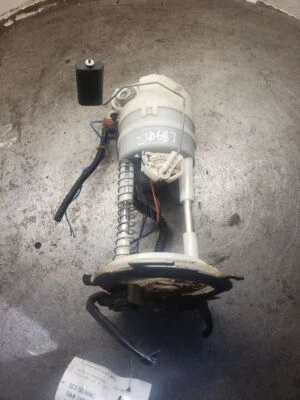 Bomba de combustible usada se adapta a: conjunto de bomba Nissan Rogue 2012 QR25DE 2,5 L FWD grado A Foto 1 de 4