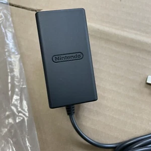 Cargador Adaptador de Corriente CA Original Nintendo Switch para Nintendo Switch y Oled - Imagen 1 de 2