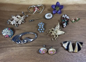 Vintage Brooches & Jewelry Clip On Earrings Pins Earrings - Picture 1 of 19
