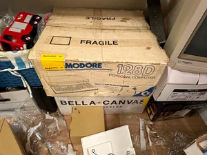 Commodore 128D Computer - Tested - Original Box with US Keyboard. - Bild 1 von 14