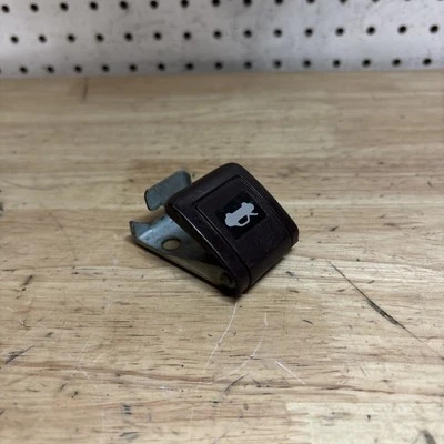 Toyota Celica Supra 1982-1985 capó granate pestillo mango de liberación OEM MK2 Foto 1 de 2