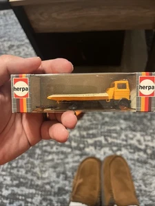 Herpa Mercedes LP 813 Abschleppwagen gelb Nr. 814500 Ho Maßstab 1:87 - Bild 1 von 11