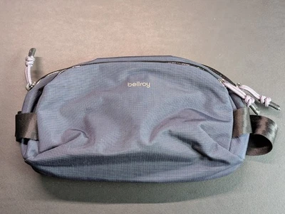 Bellroy Venture Ready Sling 2.5L Navy / Midnight - Image 1 of 4