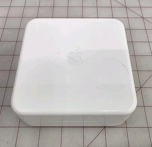 Apple Watch Box leer eckig weiß Hartplastikgehäuse nur Aufbewahrungsbox!! - Bild 1 von 2