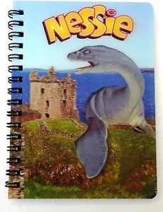 NESSIE LOCH NESS MONSTER TASCHENNOTIZBUCH MIT ATEMBERAUBENDER 3D LINSENABDECKUNG - Bild 1 von 10