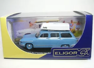 Panhard PL17 Break (Blu) Con Barca Su Il Tettuccio - Foto 1 di 1