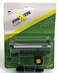 ERTL - John Deere Grain Cart - 1:64 Scale #5088 - Picture 1 of 2