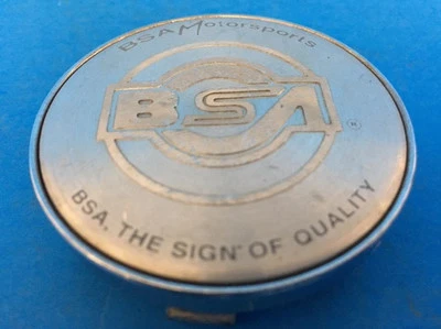 TAPA CENTRAL RUEDA PERSONALIZADA BSA MOTORSPORT 211 RARA Foto 1 de 4
