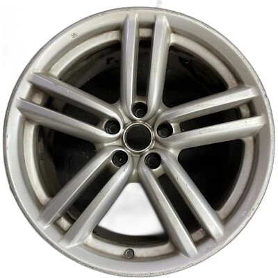 Llanta Infiniti 19x8,5 M35 M45 OEM stock de fábrica 2006-2007 Foto 1 de 4