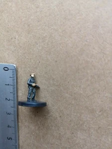 AXIS & ALLIES  INSPIRING LIEUTNANT 11/48 /MINIATURE NO CARD P214 - Imagen 1 de 1