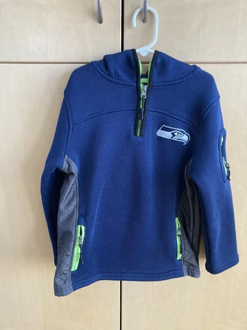 Kids Navy Blue Hooded Seattle Seahawks Sweatshirt Size Small/8 Cover