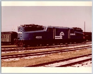 Conrail Locomotive GG1 # 4800 nicknamed 'Old Rivets" - 8 x 10 Inch - Picture 1 of 2