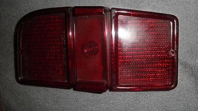 Lente de abajur traseira usada ou usada na prateleira nova Altissimo#2225014 73-76 Fiat 128 Wag RH Rr - Imagem 1 de 4