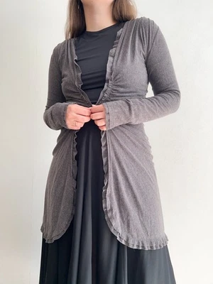 Cárdigan Save the Queen Gris con Volantes Frente Abierto Manga Larga Suéter Ligero Talla M Foto 1 de 4