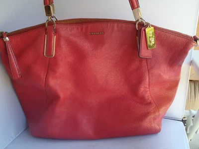 Bolso de hombro Coach E1480-28090 Kelsey Satchel Foto 1 de 4