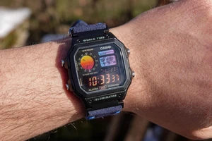 Vaporwave Royale – Modified Watch Based on Casio AE-1200 – Retro Grid Screen - Picture 1 of 10