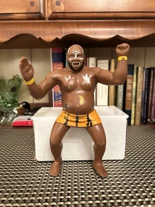 Figura de acción Kamala Rubber Wrestling Superstars 1987 WWF LJN leer/ver fotos - Imagen 1 de 16