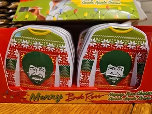 2 FILLED BOB ROSS HAPPY TREES UGLY CHRISTMAS SWEATER 3" Tin green apfel sauer NEU - Bild 1 von 3