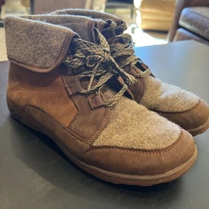 Pre Owned Chaco Barbary Brown Nubuck Leather Wool Lined Boots Womens Sz 9.5 - Picture 1 of 16