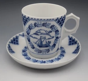 HUTSCHENREUTHER PORCELAIN PHARISEE RUDESHEIMER COFFEE CUP WITH SAUCER WHITE BLUE - Picture 1 of 6