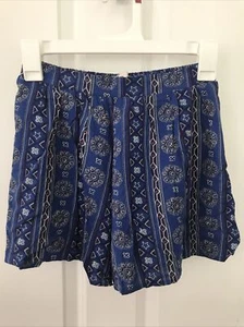 NEW Hollister Women's Blue Geometric Pattern Shorts Size Small - Picture 1 of 4