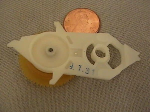 VCR Reel Drive gear Idler geassembly  Hitachi - Picture 1 of 2