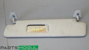 2004-2008 Chrysler Crossfire RIGHT PASSENGER Sun Visor OEM - Foto 1 di 7
