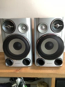 SONY Model SS-CHPZ9 Bookshelf Stereo 3-Way Speakers - Silver | Tested  - Picture 1 of 6