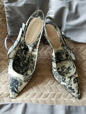 Christian Dior Canvas Pumps Black & White 2.5inch Heel Size 39.5 / 9.5 New, Box - Image 1 of 4